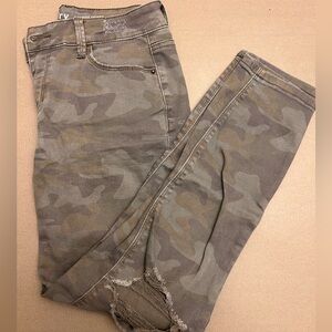 Hippie Laundry Mid-Rise Skinny Jeans W29 Distressed Camo Jeans